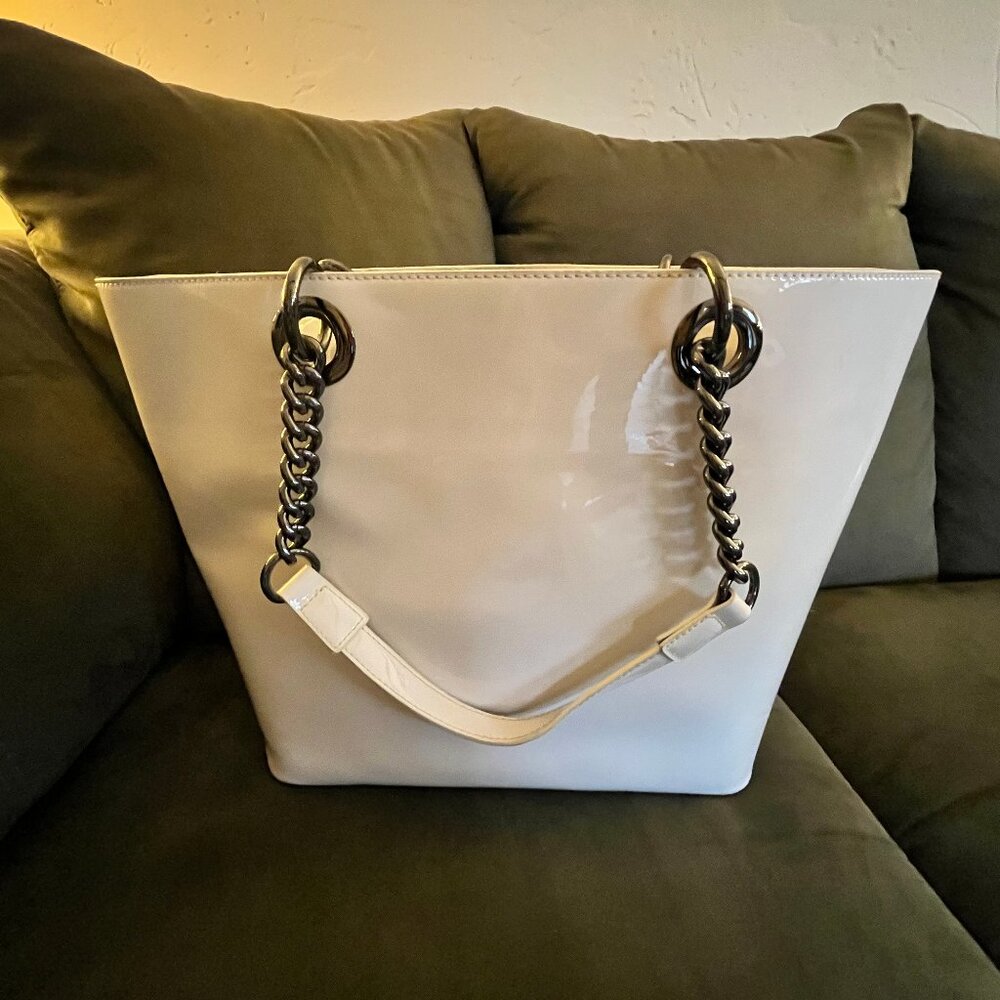 NWT DKNY White Faux Patent Leather Scarf Classic Shopper Tote